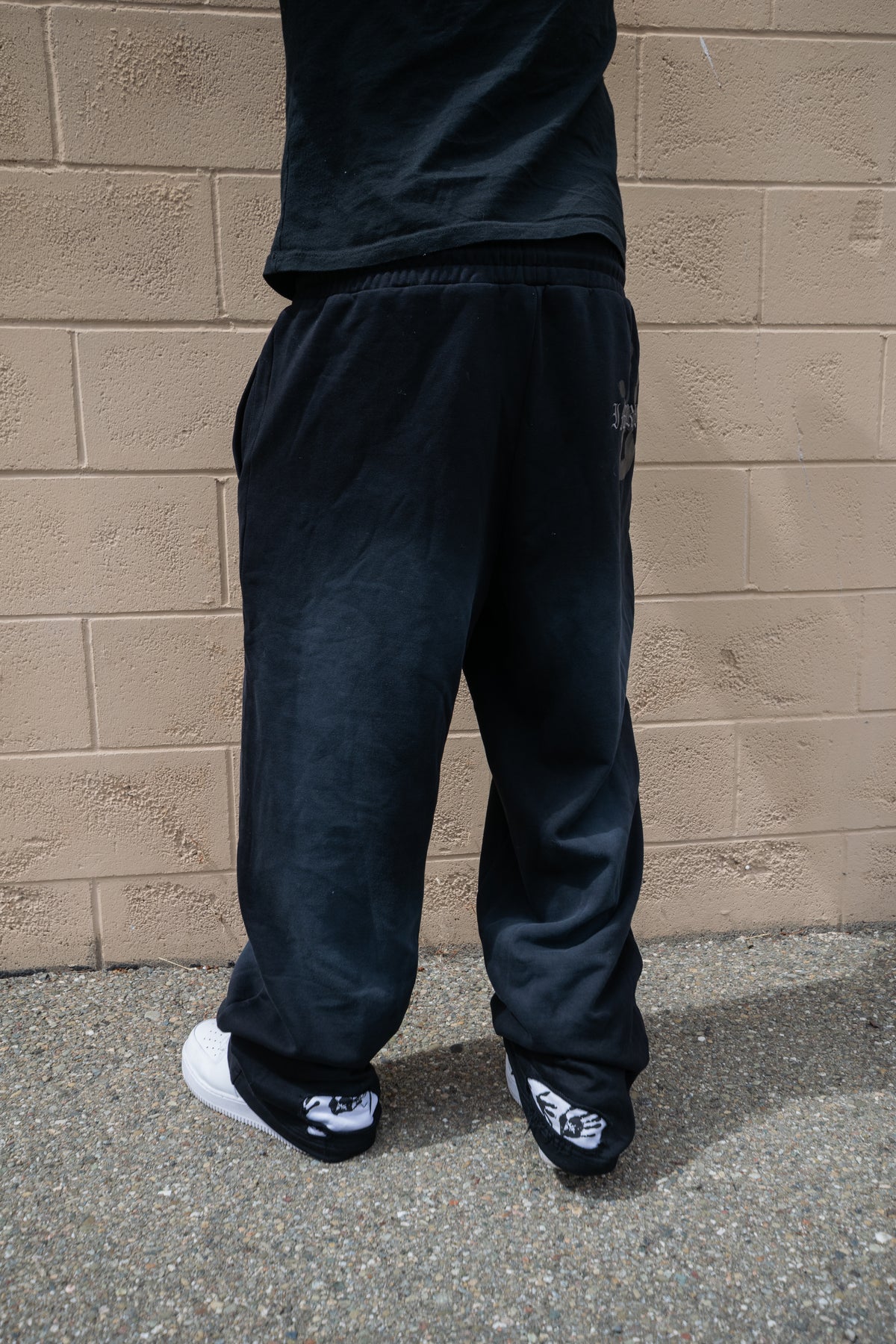 Unveiled Sweat Pants